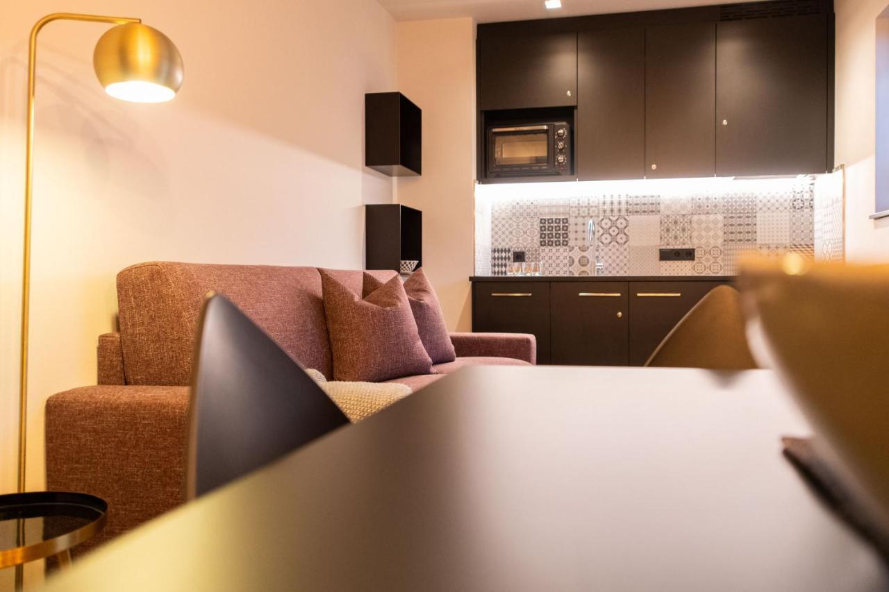 Burgus - Design Suites & Apartments Burgusio Exterior foto